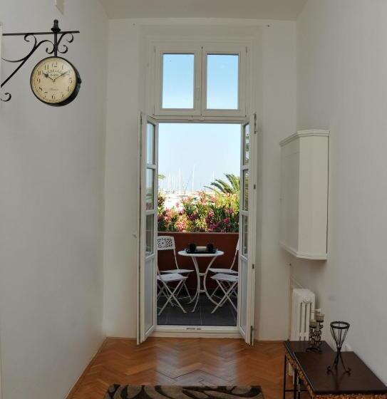 سوییت سوپریور, Le Petit Chateau