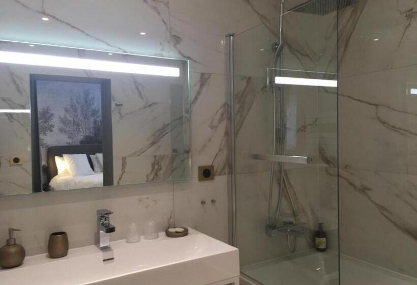 اتاق لوکس با چشم‌انداز, Le Château D'hermonville B&b / Chambres D'hôtes