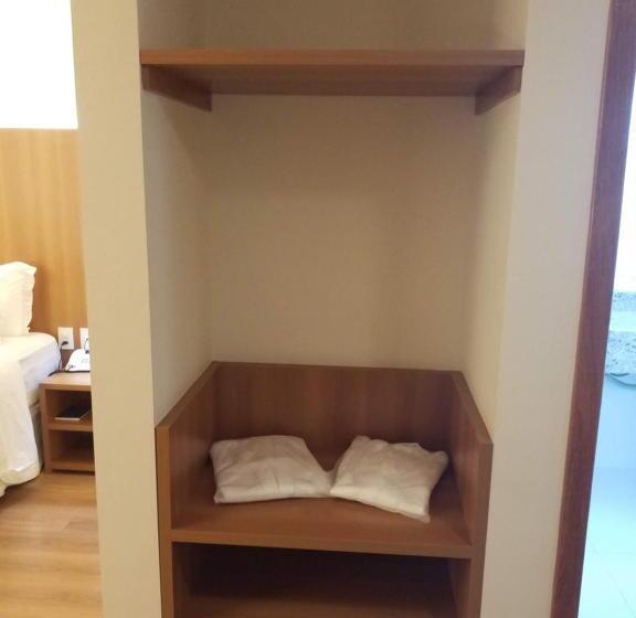 자쿠지 스위트, Mirante Flat