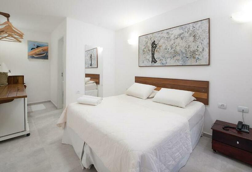 Quarto Estandar com Sacada, Pousada Quatro Estações