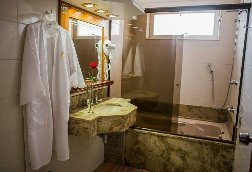 Quarto Deluxe com Hidromassagem, Marques