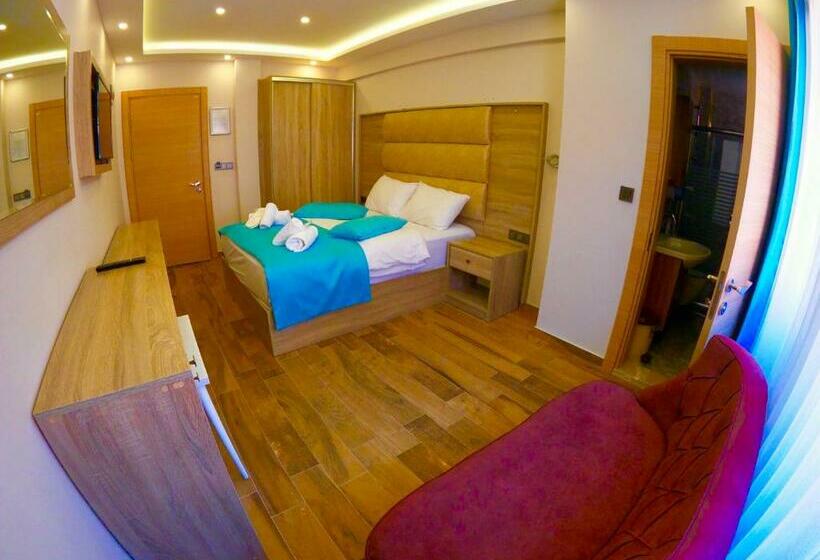디럭스 룸, Danis Motel