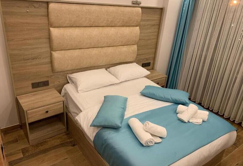 스탠다드 룸 호수 전망, Danis Motel