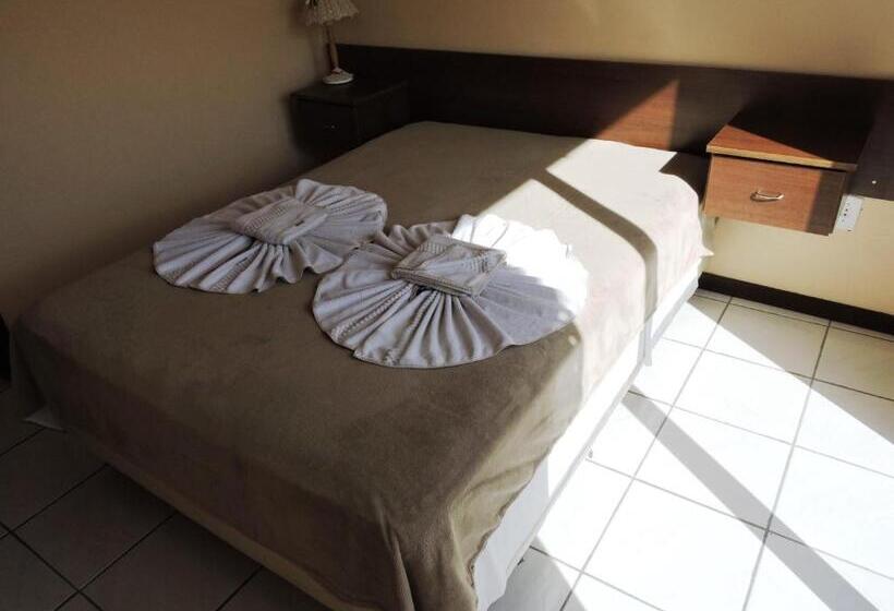 اتاق استاندارد چهار تخته, Bombinhas Palace