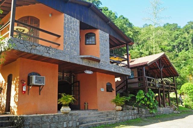 Номер Deluxe, Da Cachoeira