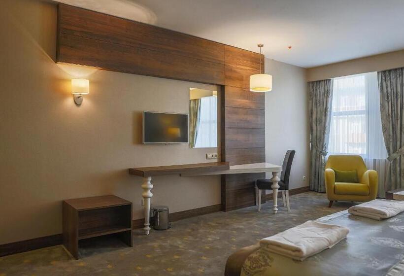 Номер Стандарт Трехместный, Royal Hotel Inegol