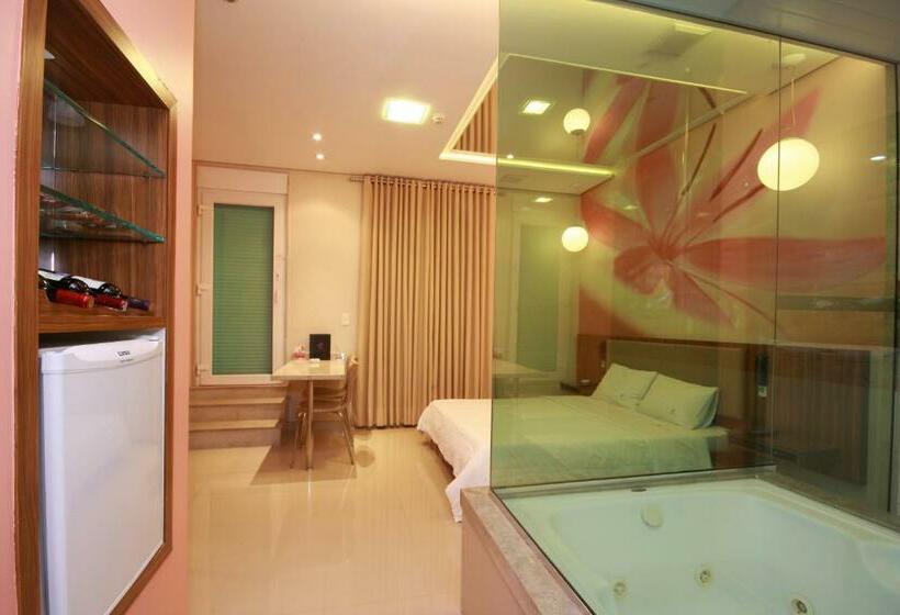 스탠다드 자쿠지 룸, Vitara Motel