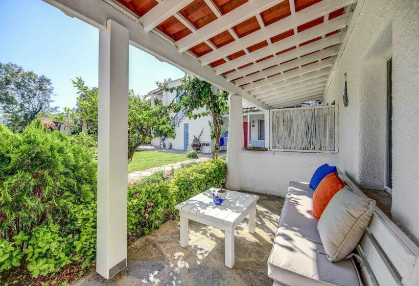 Номер Economy, Kefi Beach & Suites