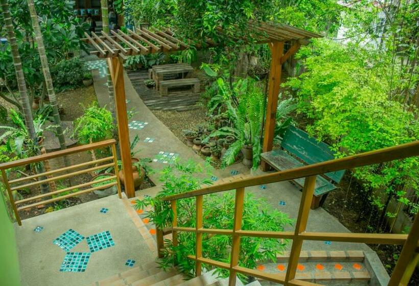 اتاق لوکس با بالکن, Auangkham Resort