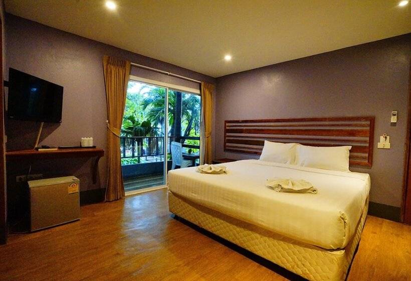 Номер Deluxe с Балконом, Apple Beachfront Resort