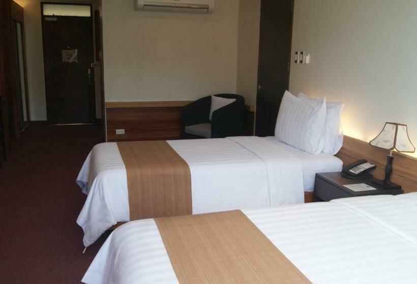 Номер Superior, Grand Sierra Pines Baguio