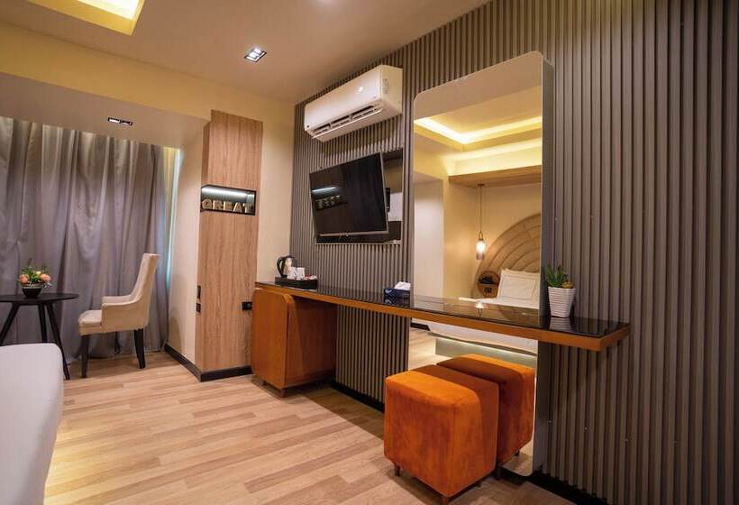 اتاق استاندارد با چشم‌انداز, Great Pyramid Inn