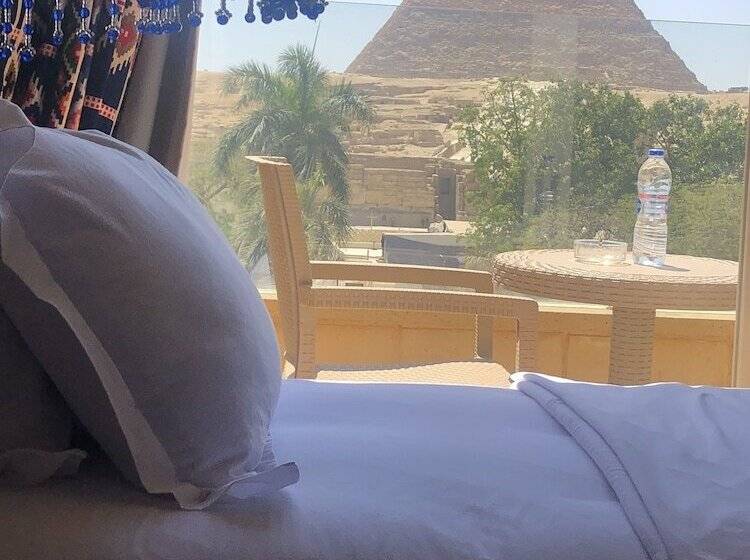 اتاق استاندارد با چشم‌انداز, Great Pyramid Inn
