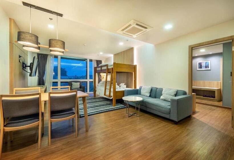 سوییت خانوادگی, Plaai Prime Hotel Rayong Sha Extra Plus