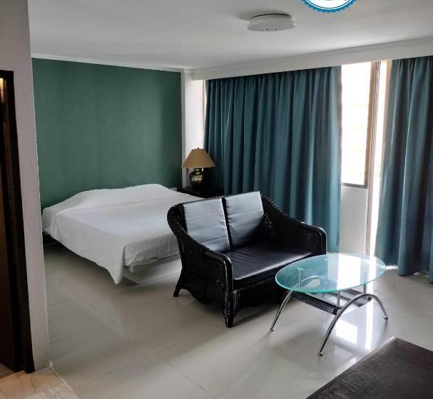 سوییت جونیور لوکس, Jomtien Longstay Hotel   Sha Plus Certified
