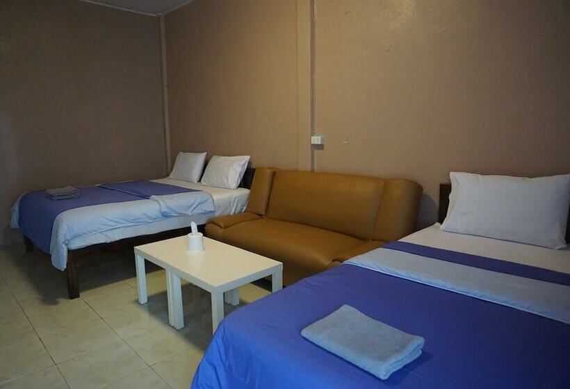 غرفة قياسية ثلاثية, Ann Hostel
