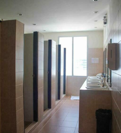 اتاق استاندارد, Lub Sbuy Hostel