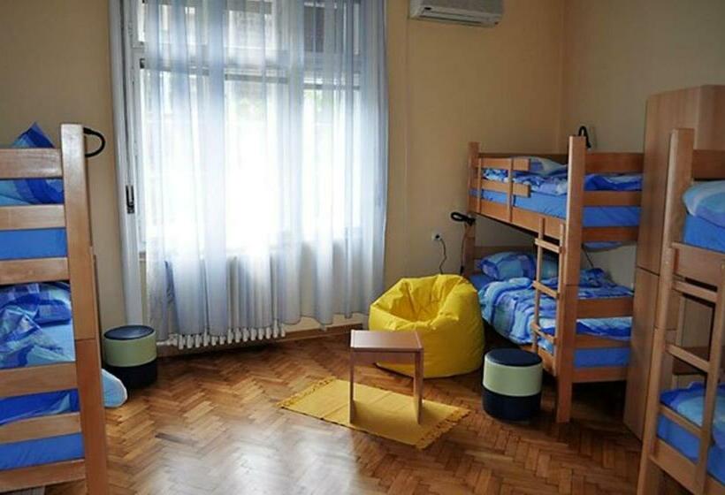 공동 객실, Habitat Hostel