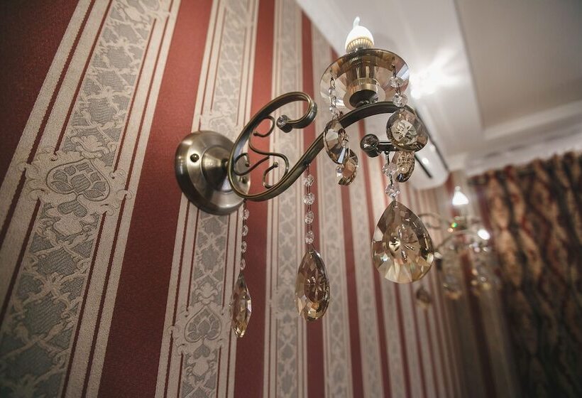 Люкс, Kavkazskaya Plennitsa