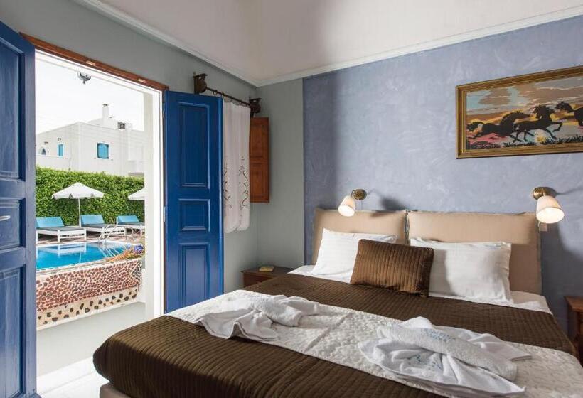 Family flat with pool view, Anezina Villas