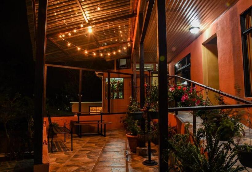 4 Bett Standardzimmer, Cabinas Eddy B&b