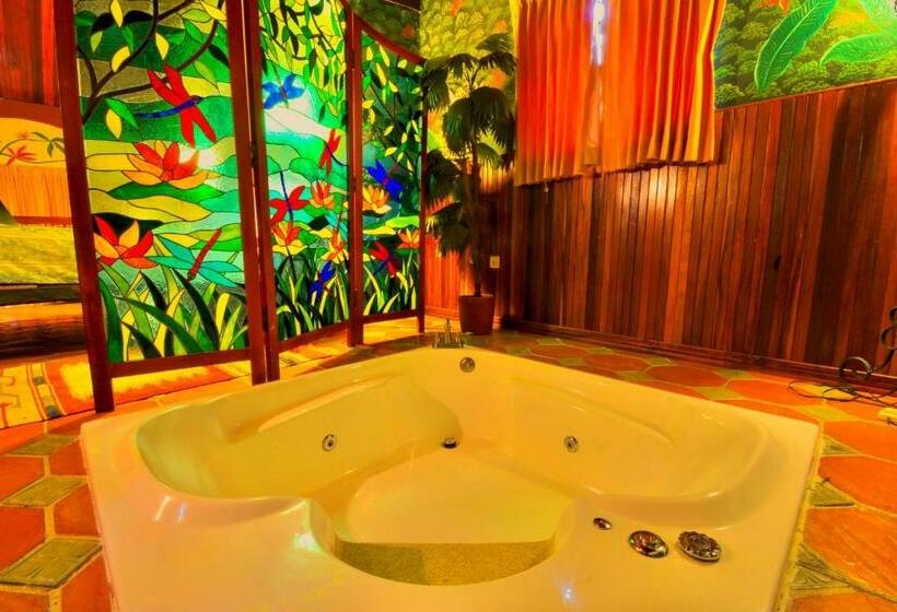 スーペリアースイート, La Mansion Inn Arenal