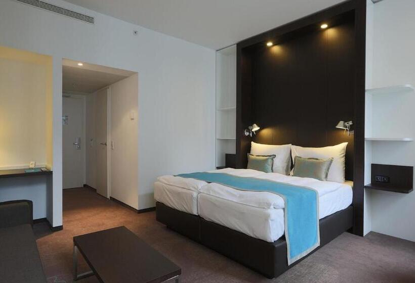 Quarto Superior, Motel One Prague Florentinum