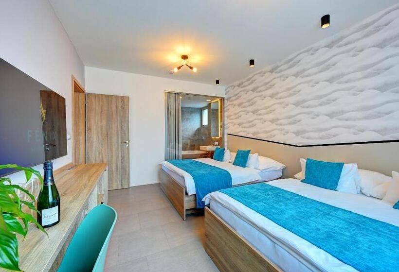 جناح مزود بجاكوزى, Wellness Hotel Fénix