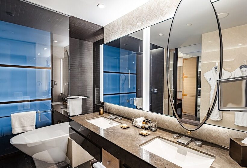 Standard Room 2 Double Beds, Fairmont Quasar Istanbul