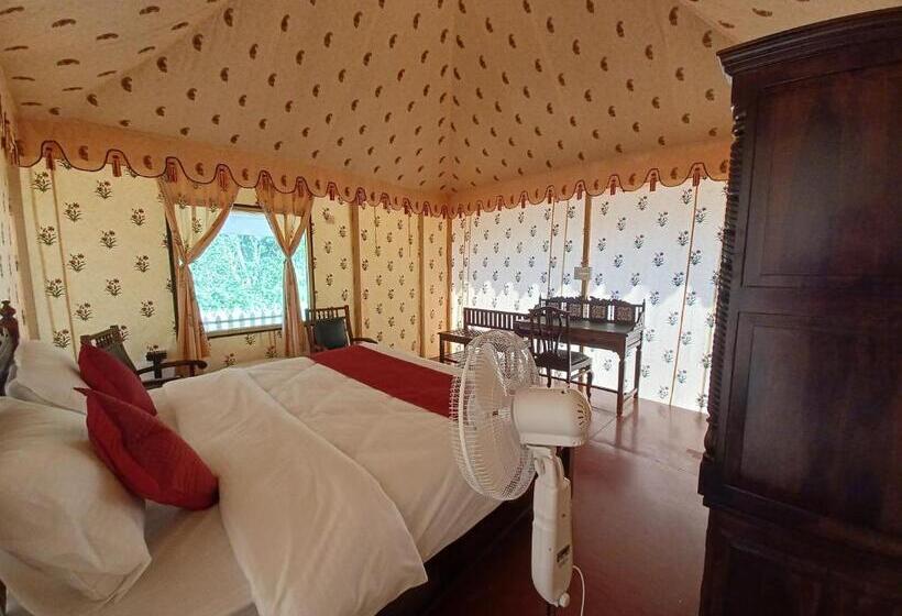 چادر با خدمات رفاهی استاندارد, Green Park Resort