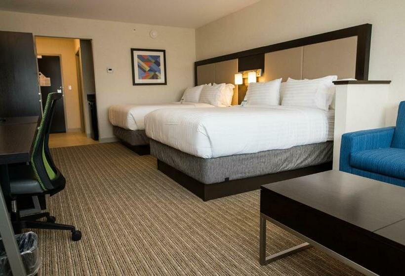 Люкс, Holiday Inn Express & Suites   Marietta, An Ihg
