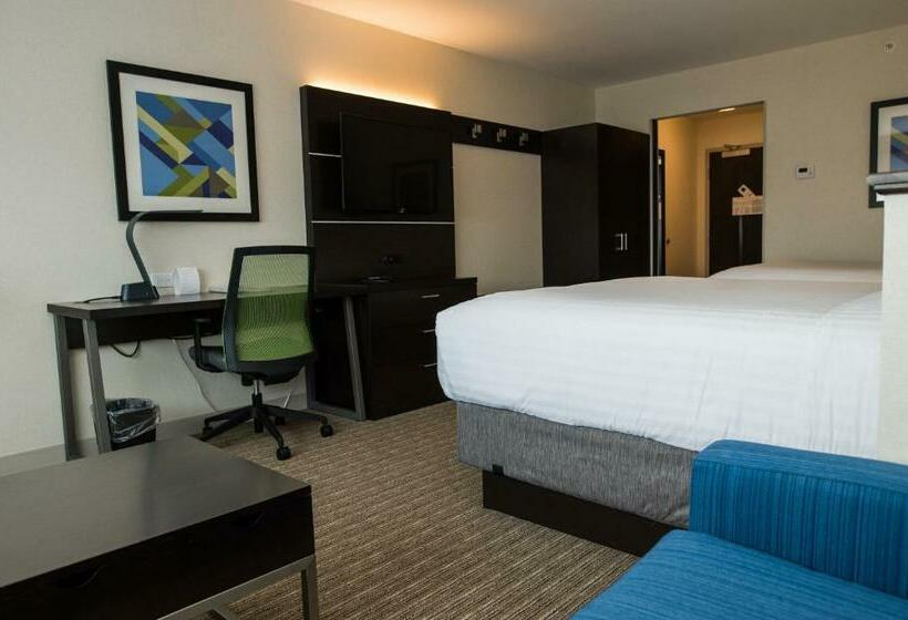 Номер Стандарт Адаптированный для Инвалидов, Holiday Inn Express & Suites   Marietta, An Ihg