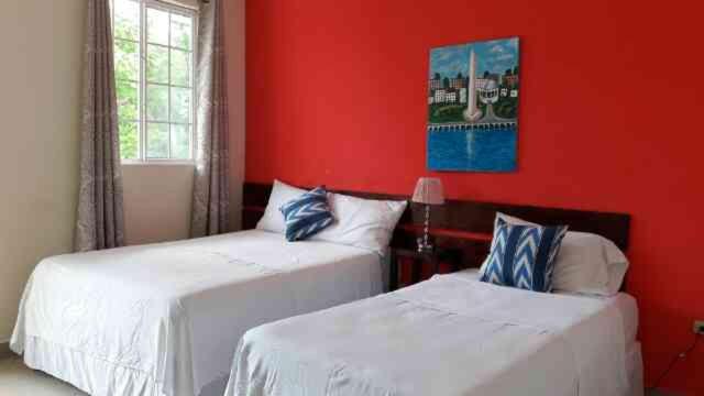 חדר אקונומי לשלושה, Mansion Giahn Bed & Breakfast