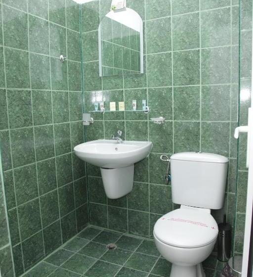 Quarto Estandar Individual, Zaara