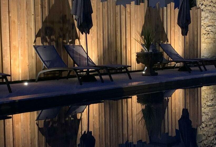 اتاق استاندارد با چشم‌انداز باغ, La Villa Du 15   Chambres Indépendantes & Autonomes Du Restaurant La Maison   Clim Et Piscine Chauff