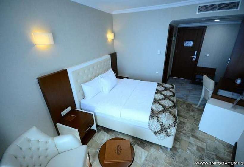 اتاق استاندارد با چشم‌انداز دریا, Era Palace Gonio