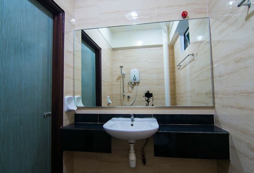 Номер Deluxe, OYO 528 Sea Princess Hotel