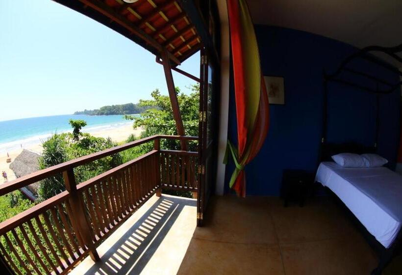 Номер Deluxe Вид на Море с Балконом, Talalla Bay Beach