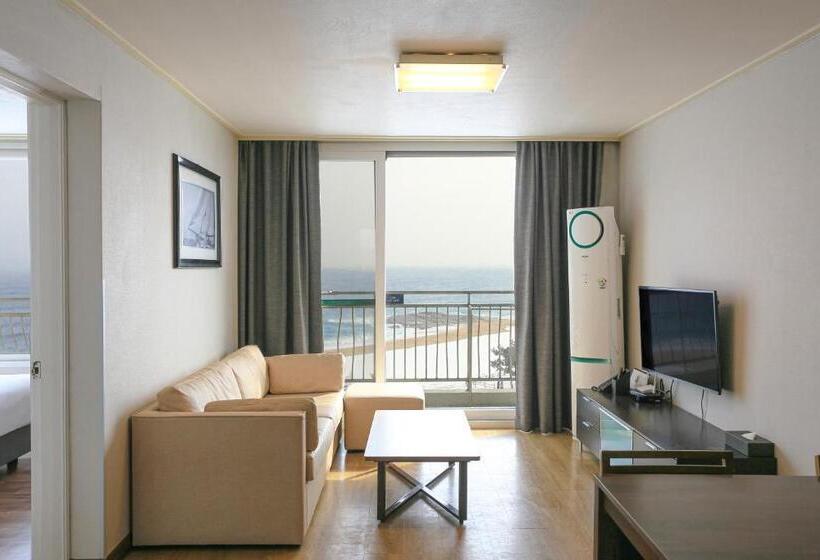 Королевский Люкс, Kensington Resort Seorak Beach