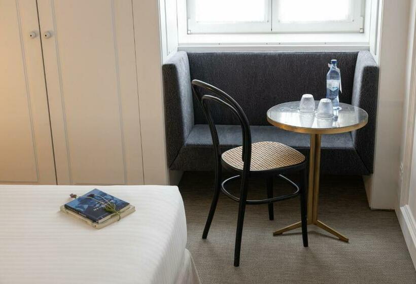 Quarto standard, Lisboa Pessoa