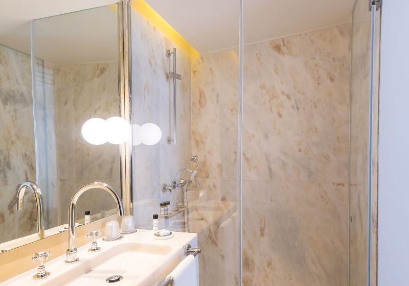 Quarto standard, Lisboa Pessoa