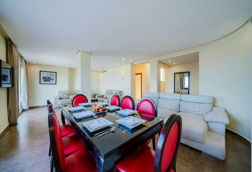 Apartamento 4 Quartos, Mnar Castle
