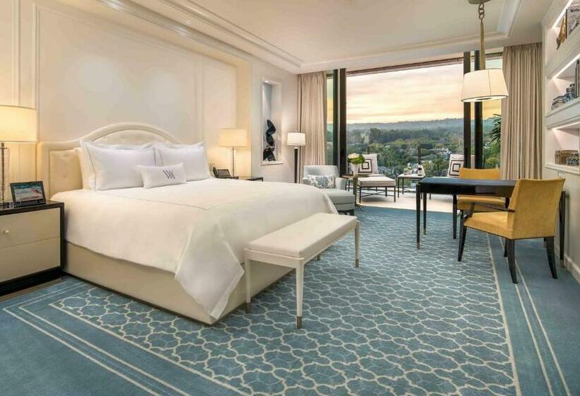디럭스 룸 킹사이즈 침대, Waldorf Astoria Beverly Hills