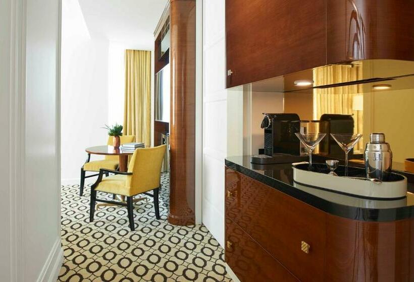 سوییت جونیور لوکس, Waldorf Astoria Beverly Hills