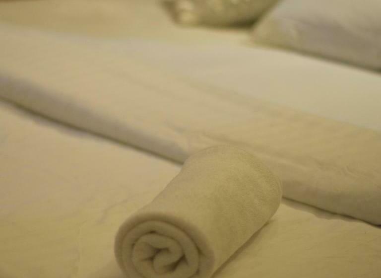 اتاق لوکس, Lexus Grand Hotel, Islamabad