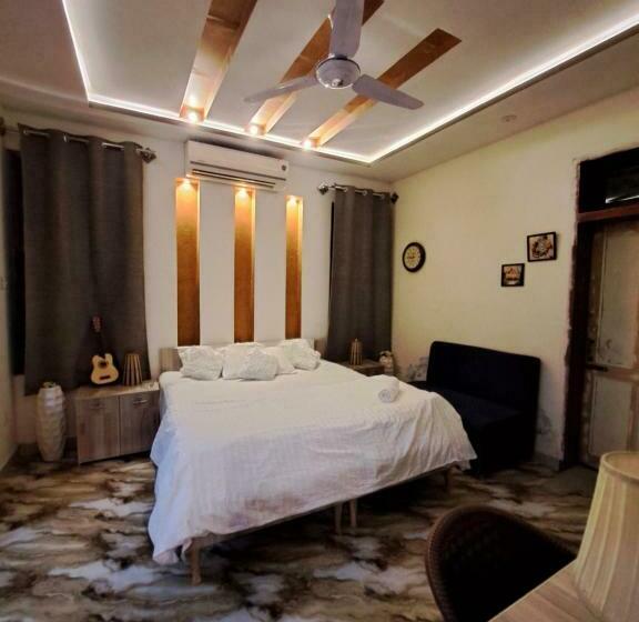 اتاق لوکس, Lexus Grand Hotel, Islamabad