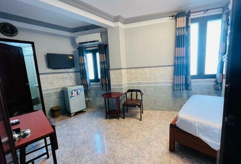 Standard Room, Myti