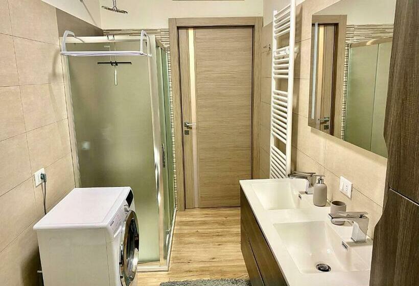 اتاق لوکس سه تخته, Golden Suite Marta Malpensa Milano Laghi