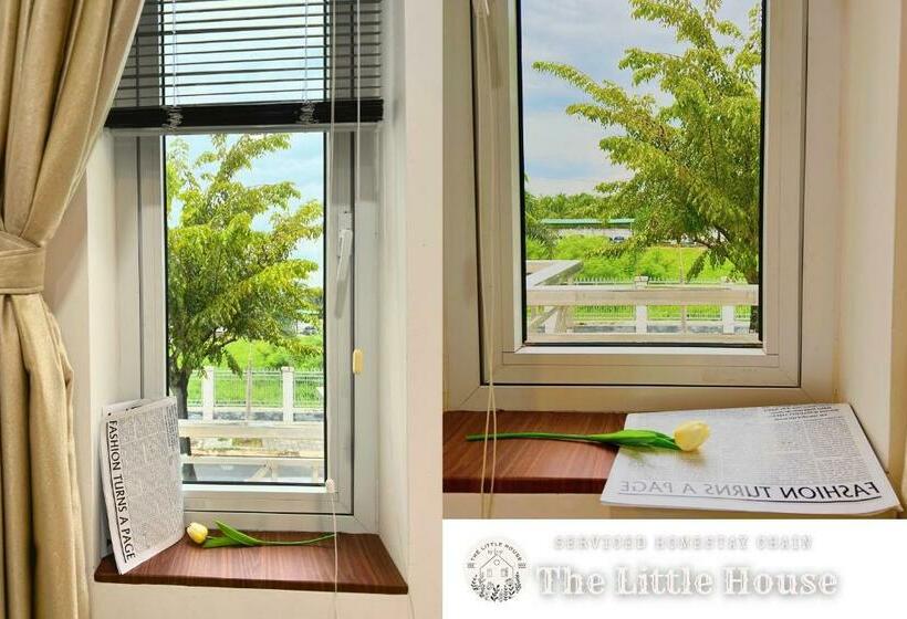 اتاق لوکس با بالکن, The Little House   Cotton White