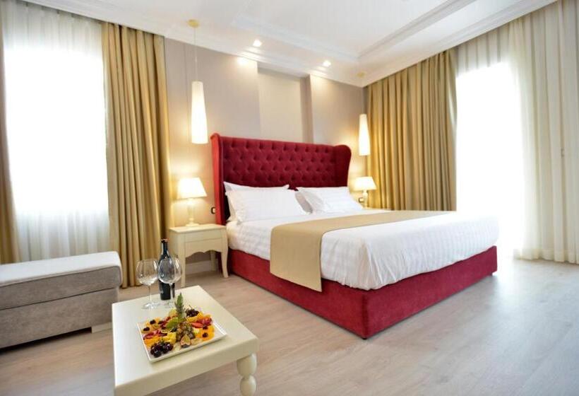 小型套房, Flower Hotels & Resorts